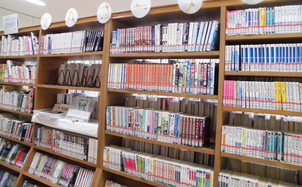 東図書館YAコーナー