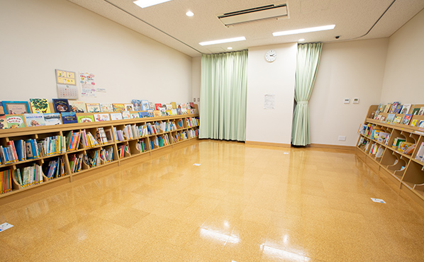 西図書館 おはなし室